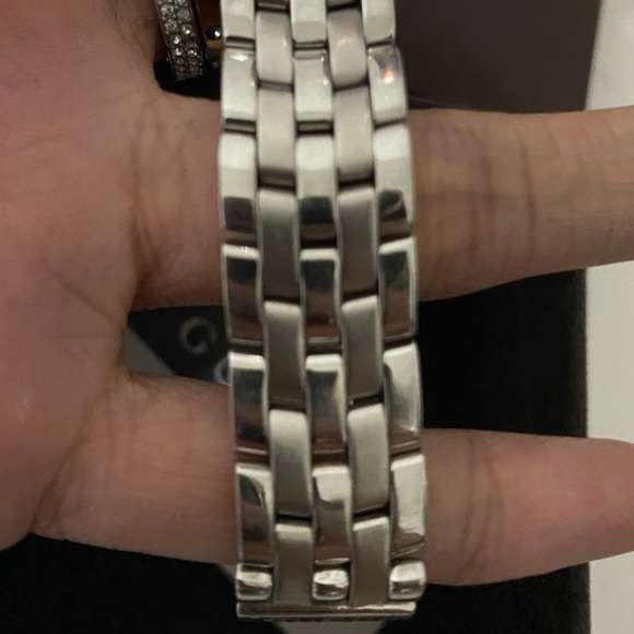 Gucci Ladies Chrono watch - Picture 7 of 8